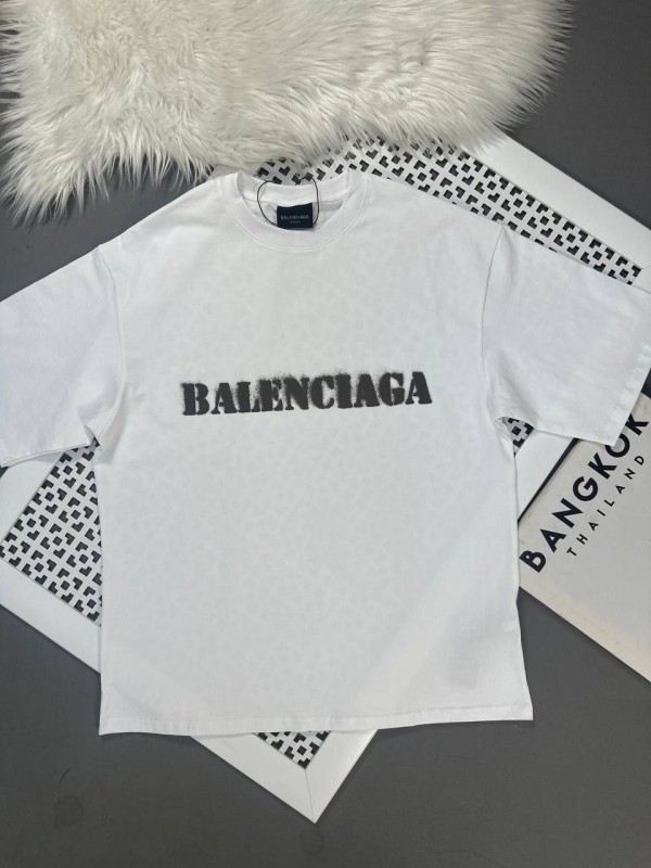 Футболка Balenciaga