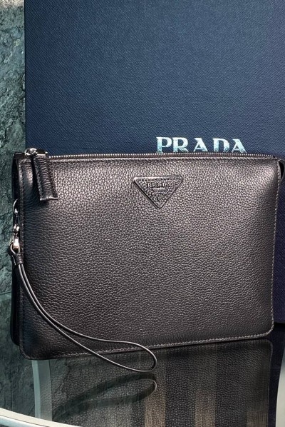 Клатч Prada