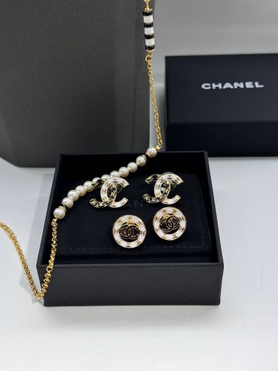 Серьги CHANEL