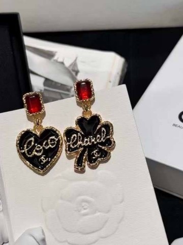 Серьги CHANEL
