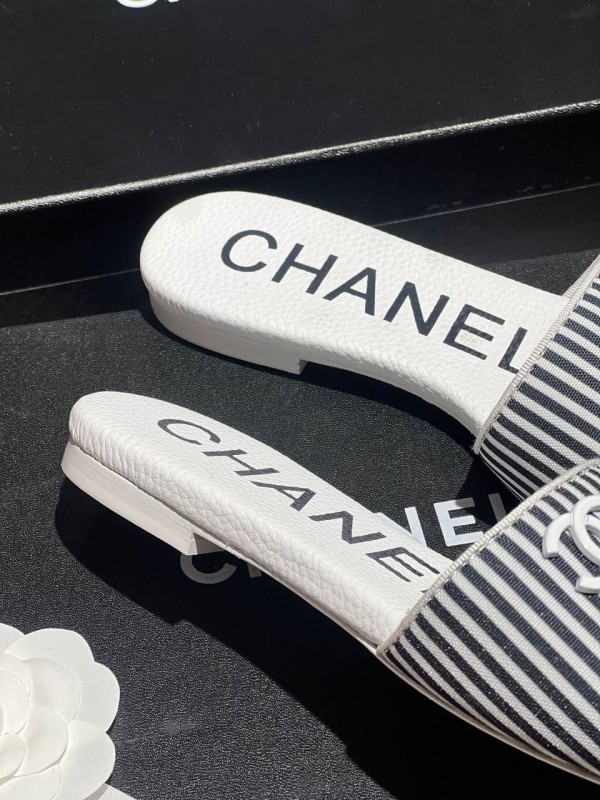 Шлепанцы CHANEL