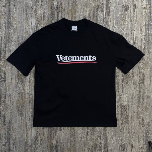 Футболка Vetements