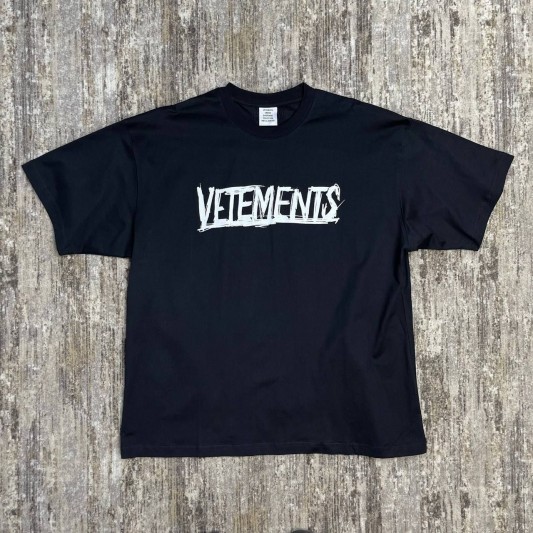 Футболка Vetements