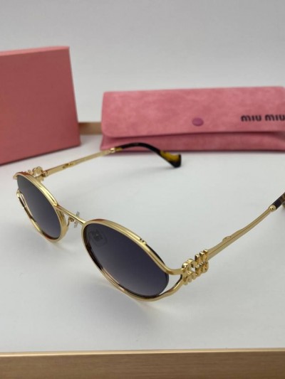 Солнцезащитные очки MIU MIU