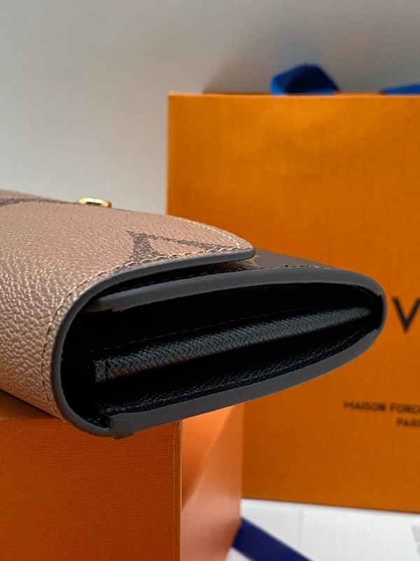 Кошелек Louis Vuitton