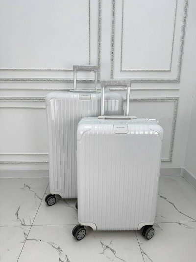 Чемодан Rimowa М