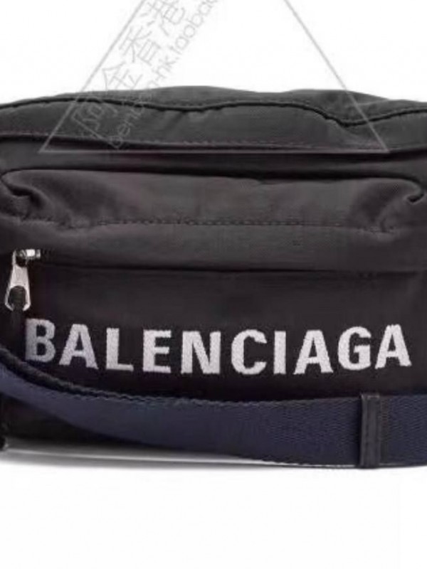 Сумка-мессенджер Balenciaga