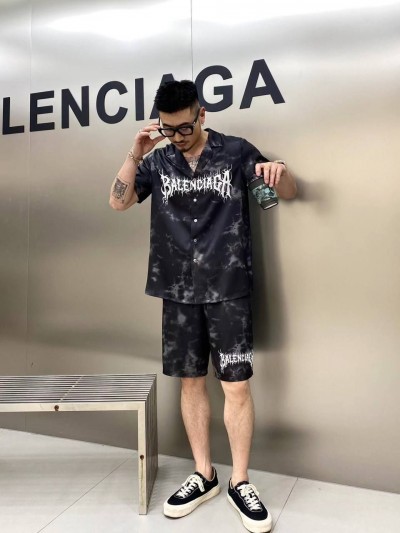 Прогулочный костюм Balenciaga