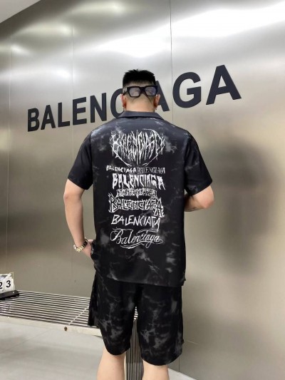 Прогулочный костюм Balenciaga