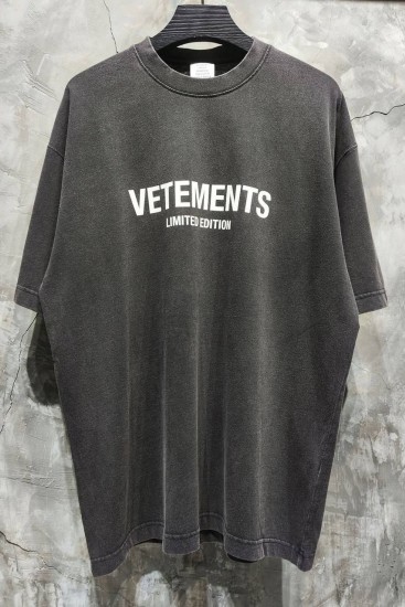 Футболка Vetements