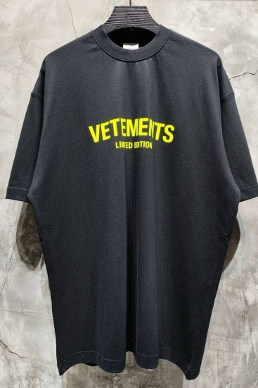 Футболка Vetements