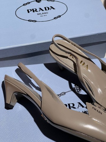 Босоножки Prada