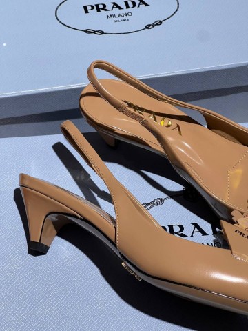 Босоножки Prada