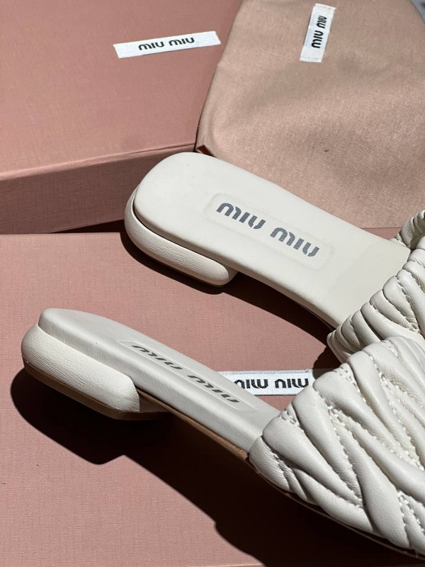 Шлепанцы MIU MIU