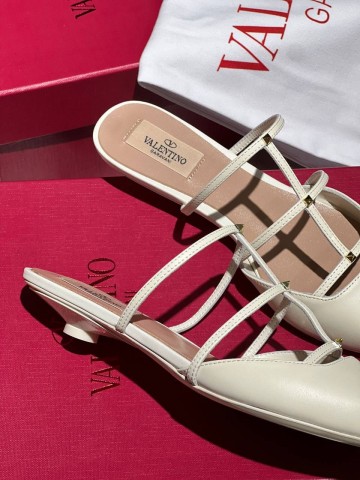Босоножки Valentino