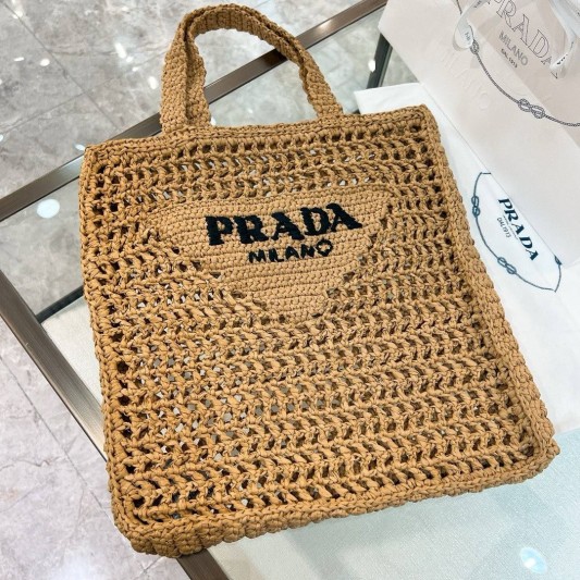 Сумка Prada