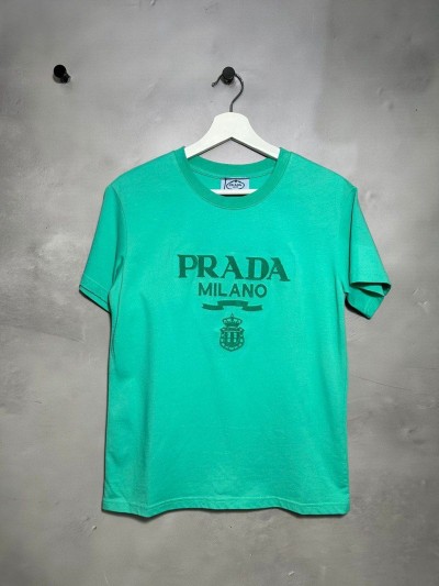 Футболка Prada