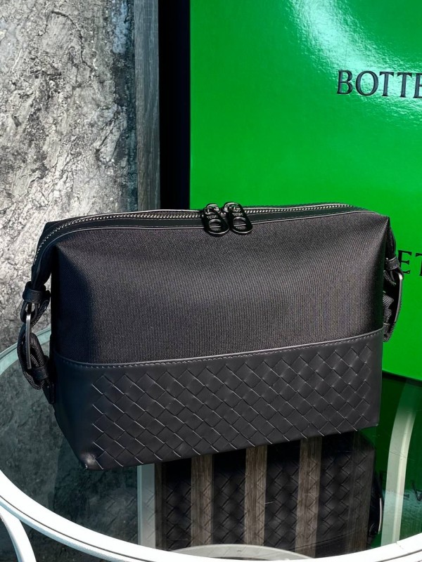 Клатч Bottega Veneta