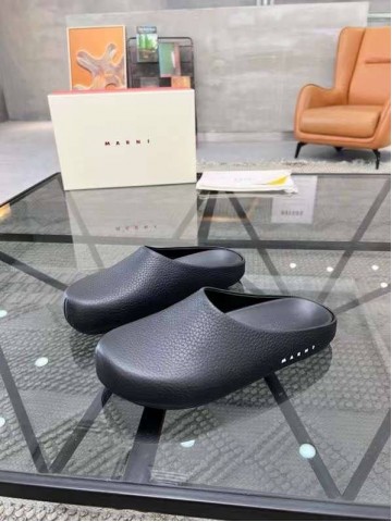 Шлепанцы Marni