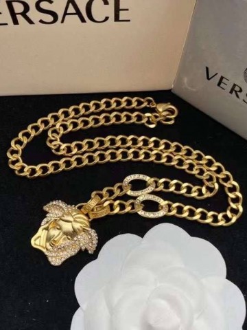 Кулон Versace