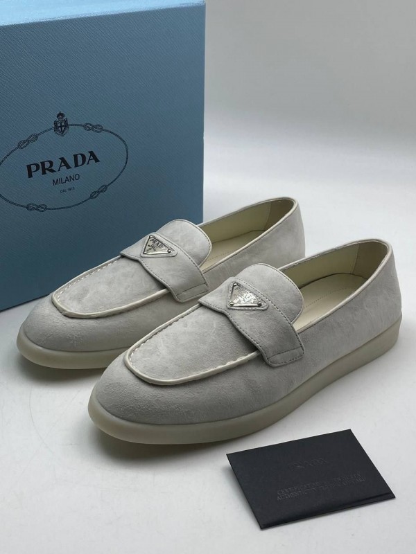 Лоферы Prada