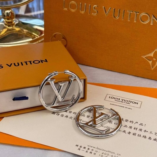 Серьги Louis Vuitton