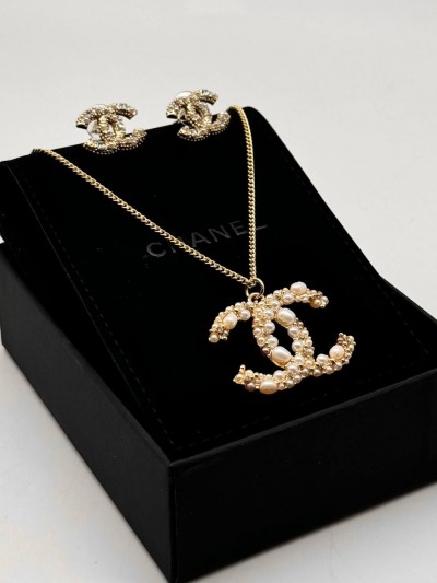 Серьги CHANEL