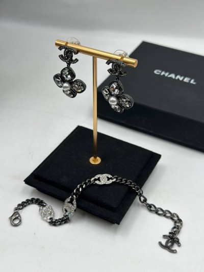 Серьги CHANEL