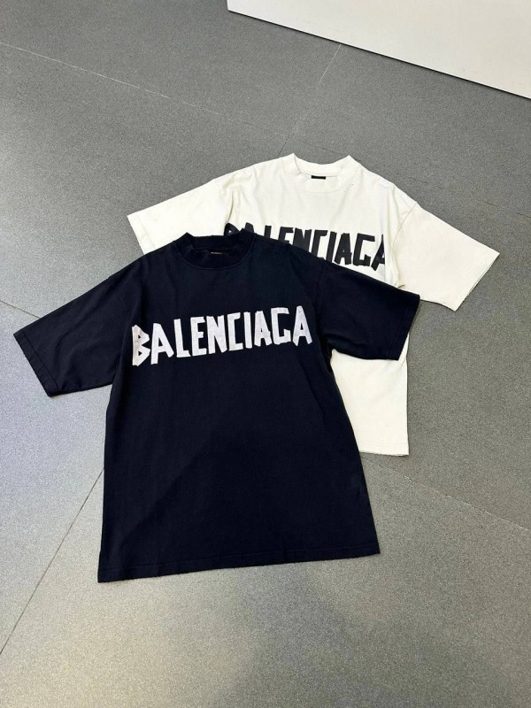 Футболка Balenciaga