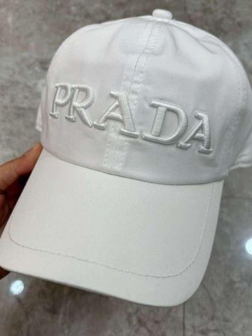 Кепка Prada