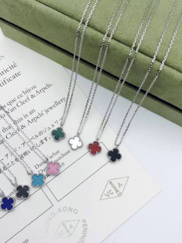 Кулон Van Cleef & Arpels