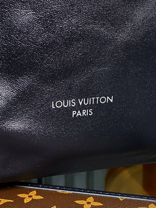 Сумка Louis Vuitton