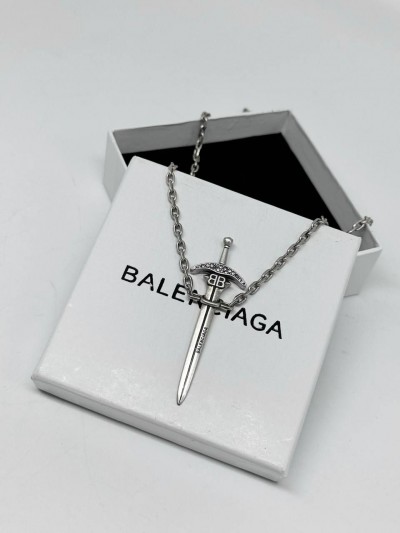 Кулон Balenciaga