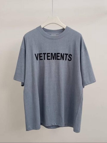 Футболка Vetements