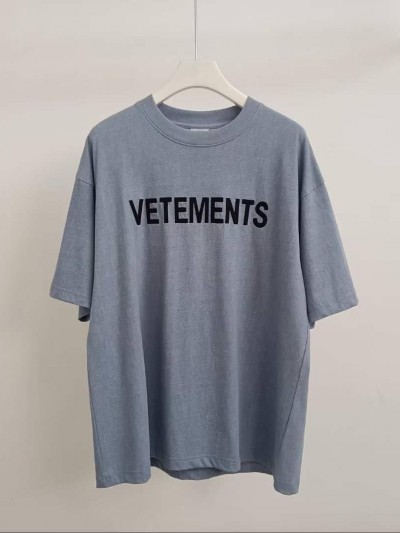 Футболка Vetements