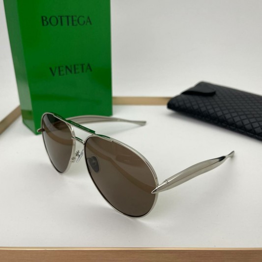 Солнцезащитные очки Bottega Veneta