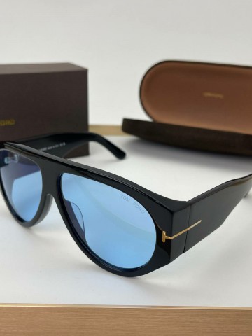 Солнцезащитные очки Tom Ford