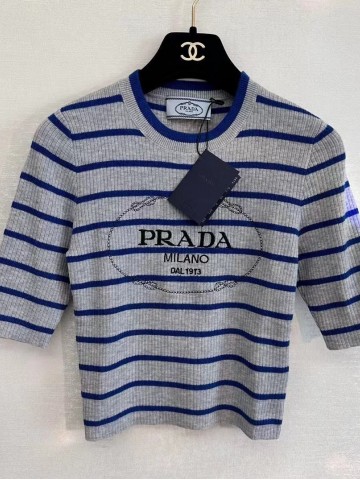 Футболка Prada