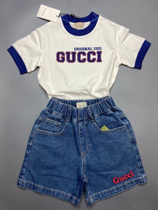 Костюм Gucci