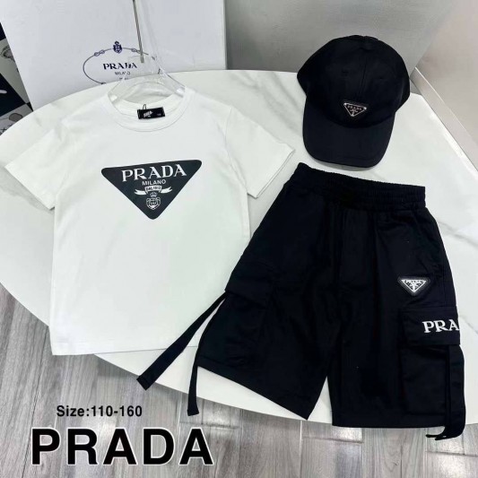 Костюм Prada