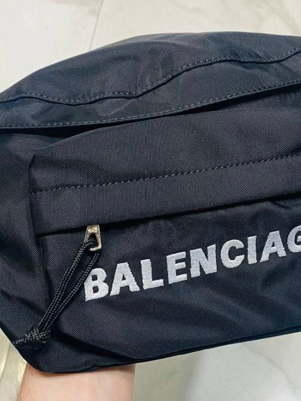 Поясная сумка Balenciaga