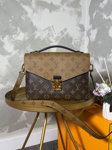 Сумка Louis Vuitton