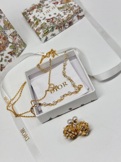 Серьги Dior