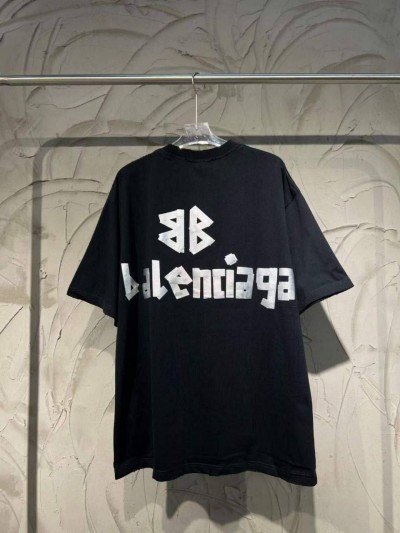 Футболка Balenciaga