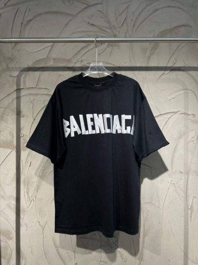 Футболка Balenciaga