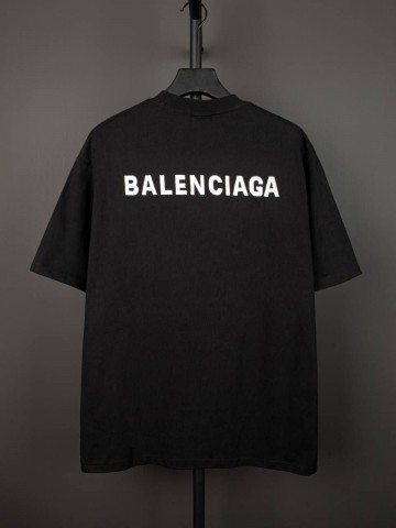 Футболка Balenciaga