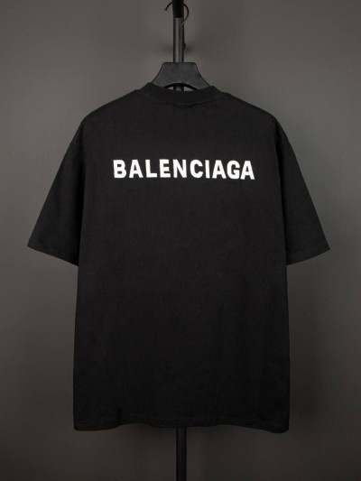 Футболка Balenciaga