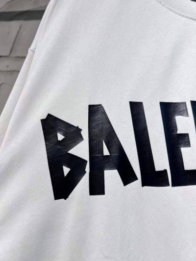 Футболка Balenciaga