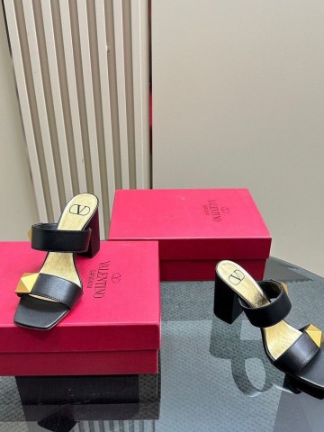 Босоножки Valentino