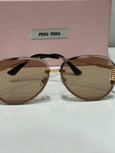 Солнцезащитные очки MIU MIU